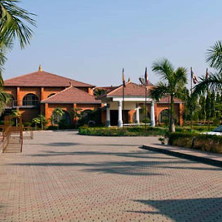 蓝毗尼花园新水晶酒店 Lumbini 外观 照片