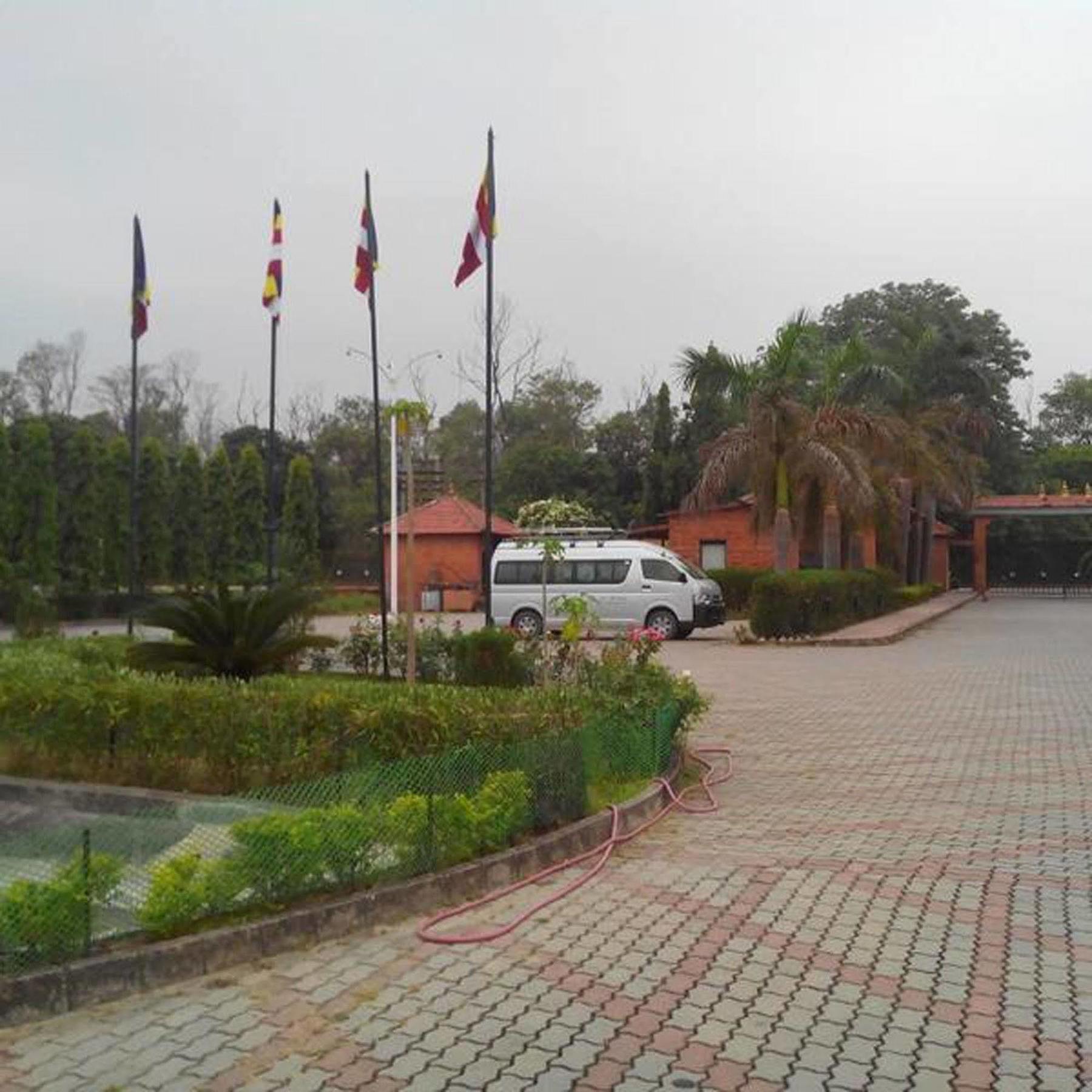 蓝毗尼花园新水晶酒店 Lumbini 外观 照片